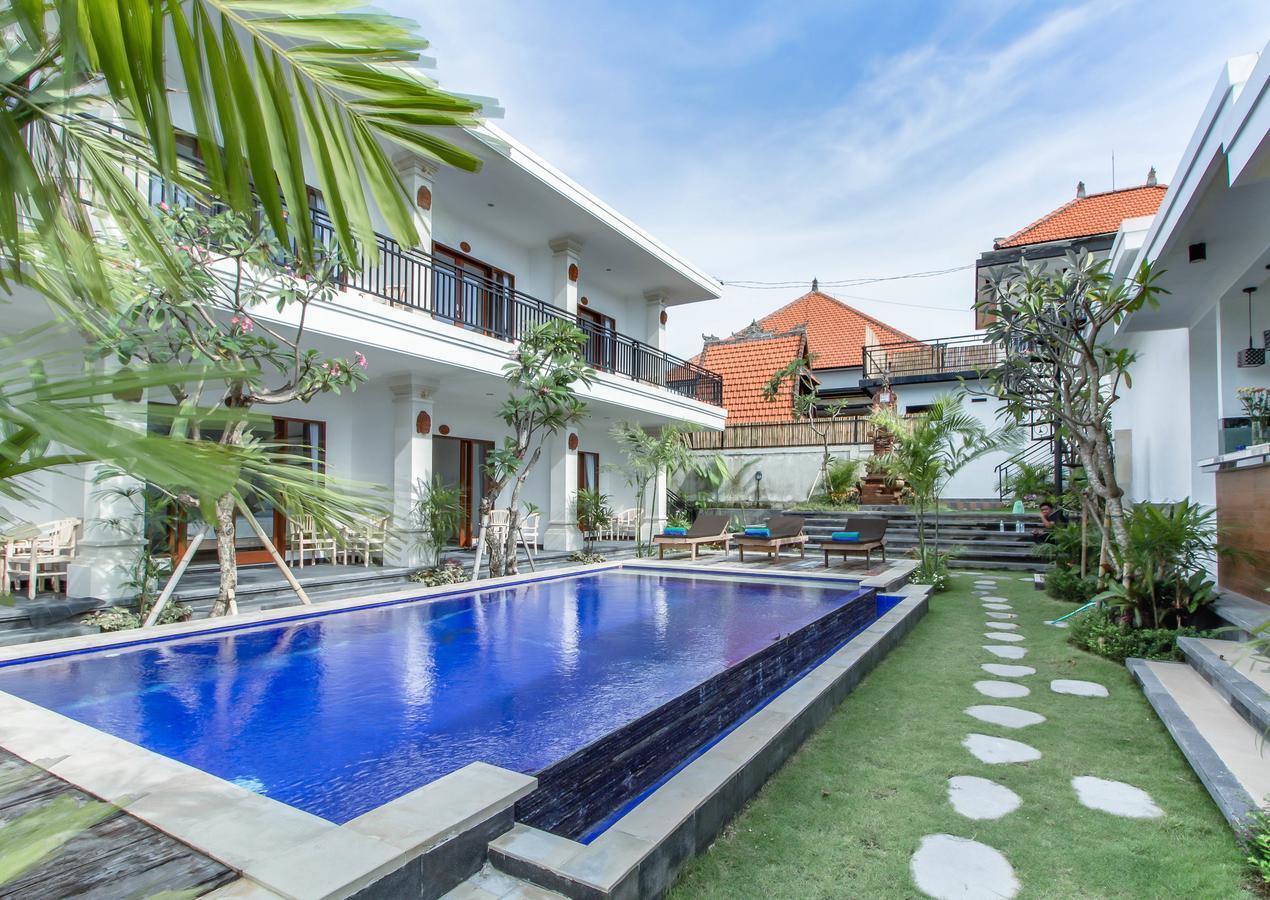 Lila Loka Homestay Canggu Esterno foto