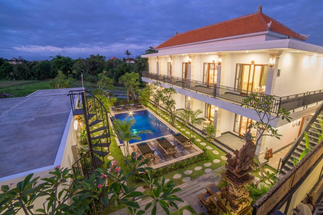 Lila Loka Homestay Canggu Esterno foto
