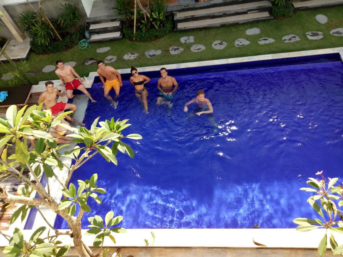 Lila Loka Homestay Canggu Esterno foto