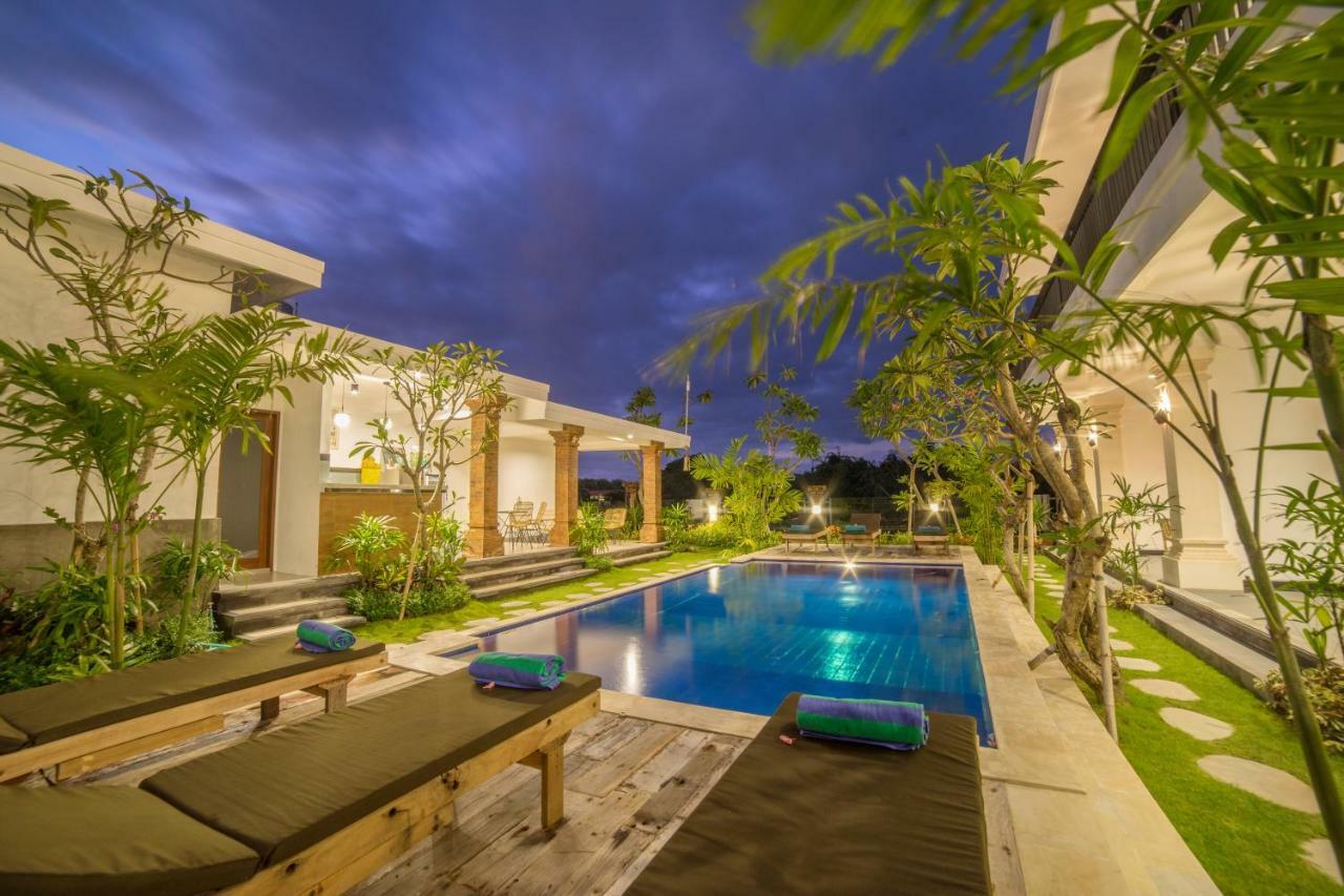 Lila Loka Homestay Canggu Esterno foto
